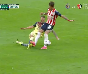 Arturo Brizio se&ntilde;ala que Ramos debi&oacute; expulsar a jugadores de Chivas en el Cl&aacute;sico 