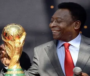 Pel&eacute; y sus negocios fuera del futbol: desde bienes ra&iacute;ces hasta videojuegos