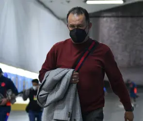 Juan Reynoso deja de ser director t&eacute;cnico de Cruz Azul