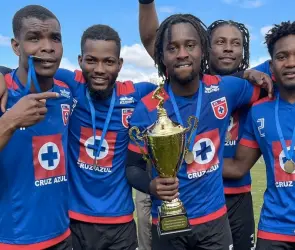 Cruz Azul de Hait&iacute;, el equipo cementero que fue campe&oacute;n en Chile