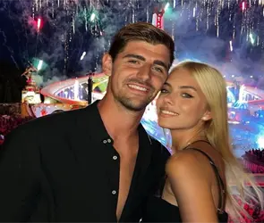 FOTO: Mishel Gerzig, novia de Courtois, lo &acute;ventanea&acute; con este detalle