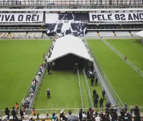 &iexcl;Emotivo! Los conmovedores momentos del funeral de Pel&eacute;