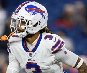 Damar Hamlin muestra mejor&iacute;a y ya respira por propia cuenta