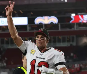 Brady se &acute;mofa&acute; de su primer retiro y anuncia que ahora s&iacute; se va: "Fue un gran problema"
