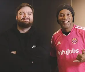Ronaldinho ficha con Porcinos FC para jugar en la Kings League
