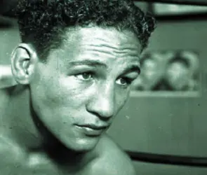 Fue &iacute;dolo del boxeo mexicano y amigo de Mar&iacute;a F&eacute;lix, pero muri&oacute; en la ruina en un cuartito de Garibaldi