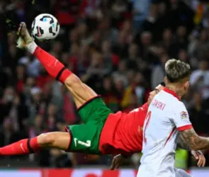 Cristiano Ronaldo marca GOLAZO de chilena vs Polonia (VIDEO)
