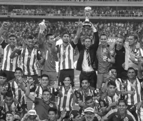 Exfutbolista de Chivas es exhibido por deber medio mill&oacute;n de pesos en manutenci&oacute;n