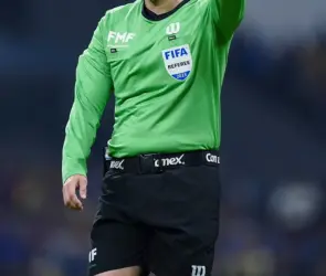 &iquest;ChiVAR? Definen al &aacute;rbitro del Am&eacute;rica vs Chivas en semifinales y las redes explotan
