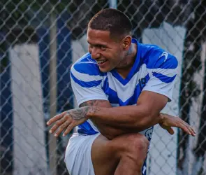La in&eacute;dita sanci&oacute;n de la FMF a Bryan Mendoza por noquear a un chico de 17 a&ntilde;os
