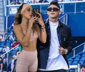 Exhiben a Alan Pulido por ligar con pareja de Ricardo Mar&iacute;n