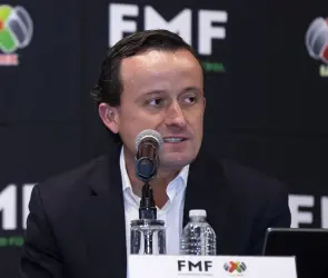 Mikel Arriola huye de la prensa tras esc&aacute;ndalo en la Selecci&oacute;n Mexicana