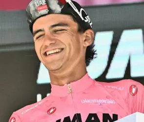 Isaac del Toro, el mexicano l&iacute;der en el Giro de Italia 2025