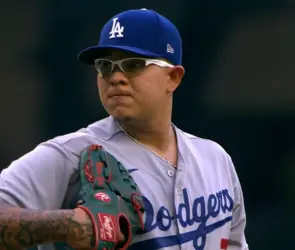 Julio Ur&iacute;as tendr&iacute;a todo listo para regresar a la MLB