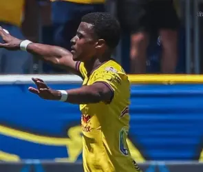 Andr&eacute; Jardine rompe el silencio sobre futuro de Javairo Dilrosun