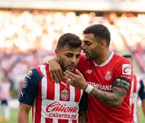 &iexcl;Se negaron! Alexis Vega revela lo que hizo para poder quedarse en Chivas