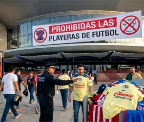 Proh&iacute;ben playeras de futbol en concierto de Los Fabulosos Cadillacs