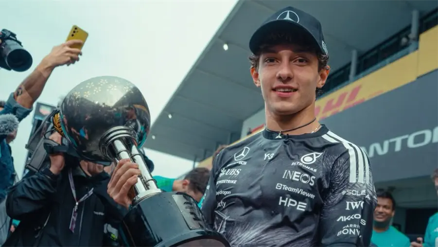 &iquest;Qui&eacute;n es Kimi Antonelli? El joven de 19 a&ntilde;os que le gan&oacute; a Checo P&eacute;rez