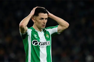 La mala noticia para &Aacute;lvaro Fidalgo de parte de su DT en el Real Betis
