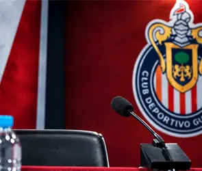 &iexcl;Pol&eacute;mica en Chivas! DT explot&oacute; contra reportera y termin&oacute; disculp&aacute;ndose