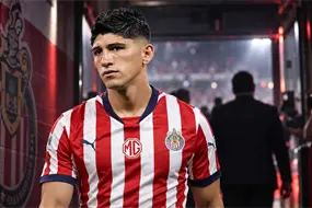 Por fin lo revela, Alan Pulido aclara a quien lanz&oacute; indirectas en Chivas