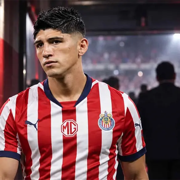 Por fin lo revela, Alan Pulido aclara a quien lanz&oacute; indirectas en Chivas