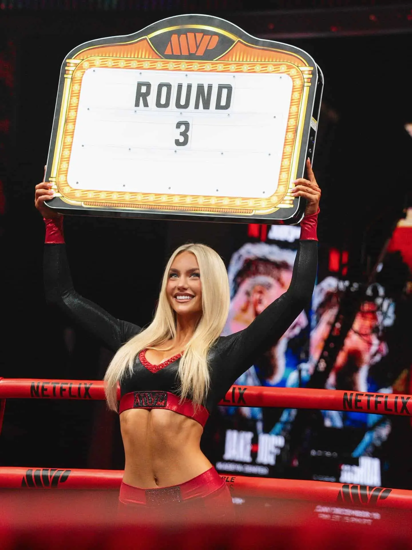 Marissa Ayers durante su participación como ring girl en un evento de Most Valuable Promotions. Marissa Ayers durante su participación como ring girl en un evento de Most Valuable Promotions.