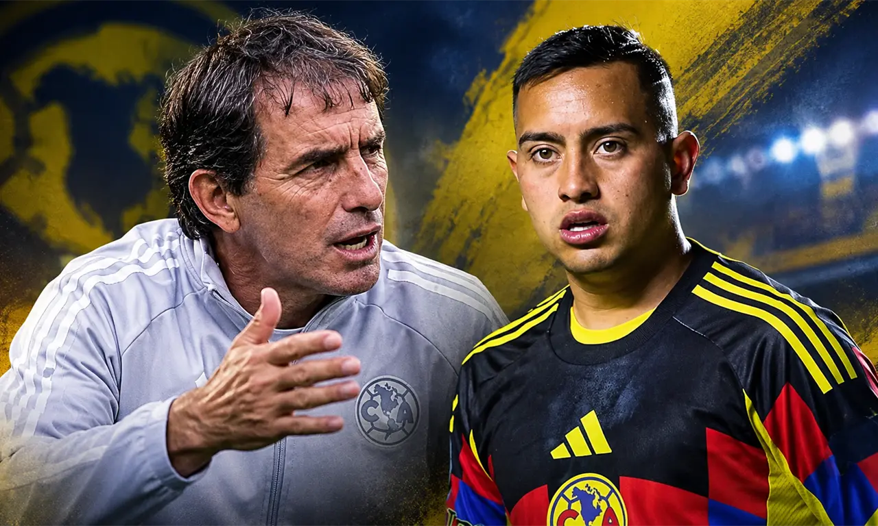  Guillermo Almada mostró evidente molestia mientras le daba una instrucción a Erick Sánchez durante el partido 