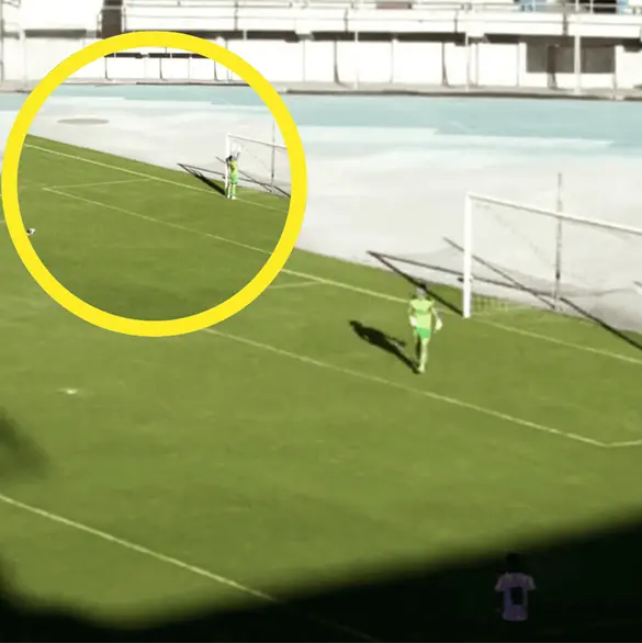 VIDEO| ¡Se dejó meter gol! Portero protesta y regala un penal VIDEO| ¡Se dejó meter gol! Portero protesta y regala un penal