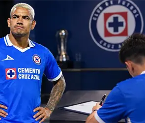 Mientras Fern&aacute;ndez espera, el jugador de Cruz Azul que se gan&oacute; su renovaci&oacute;n