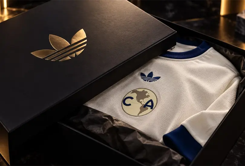 Uniforme especial de América por sus 110 años Uniforme especial de América por sus 110 años