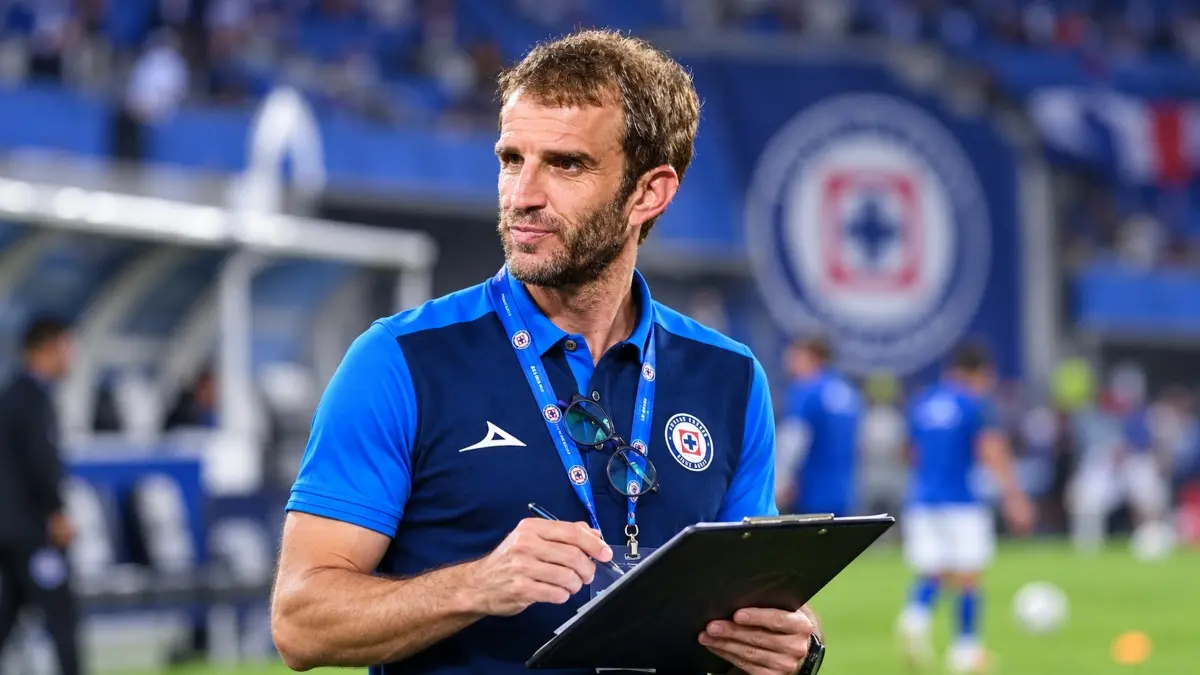  Ivan Alonso ya trabaja en los próximos refuerzos para Cruz Azul 