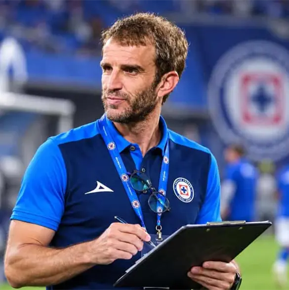 El primer refuerzo que Cruz Azul ya prepara para el Clausura 2027