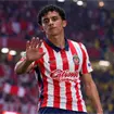 Critican a Richy Ledezma por ignorar a un niño tras el Chivas vs América Critican a Richy Ledezma por ignorar a un niño tras el Chivas vs América