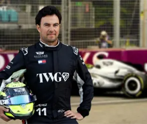 Checo P&eacute;rez choca en Singapur y explica qu&eacute; pas&oacute; con su Cadillac