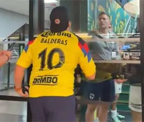 &iexcl;Esc&aacute;ndalo! Aficionado del Am&eacute;rica protagoniza bochornoso episodio contra integrante de Rayados