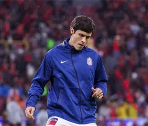 &iexcl;Preocupaci&oacute;n en Chivas! Campillo sale y enciende las alarmas