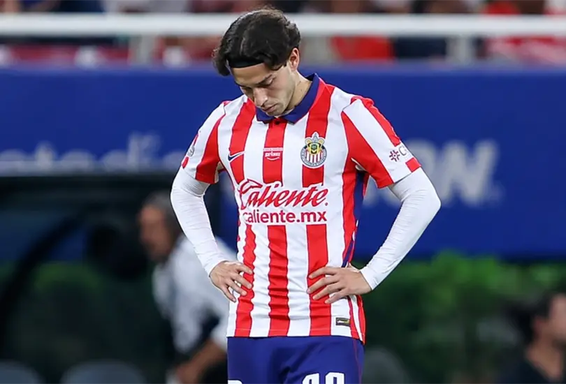 Jordan Carrillo no ha podido ser el refuerzo que se esperaba en Chivas Jordan Carrillo no ha podido ser el refuerzo que se esperaba en Chivas