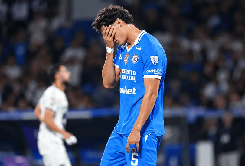 Chiquete Orozco publicó un mensaje tras sus errores en el empate de Cruz Azul ante Pumas y las críticas por su actuación. Chiquete Orozco publicó un mensaje tras sus errores en el empate de Cruz Azul ante Pumas y las críticas por su actuación.