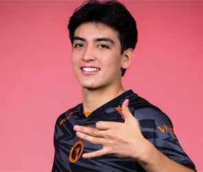 Ni bien cumpli&oacute; 18 y Gilberto Mora luce nuevos patrocinadores