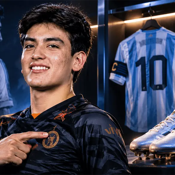 "Llevar tus botines será un sueño": Gilberto Mora responde a Messi "Llevar tus botines será un sueño": Gilberto Mora responde a Messi