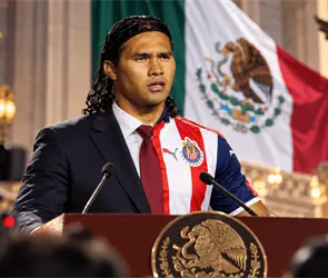 &iquest;Ser&aacute; pol&iacute;tico? La nueva faceta del Gullit Pe&ntilde;a tras no tener equipo